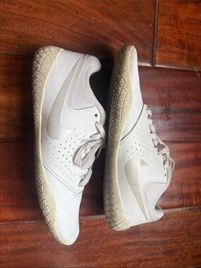 Nike Women’s cheer shoes